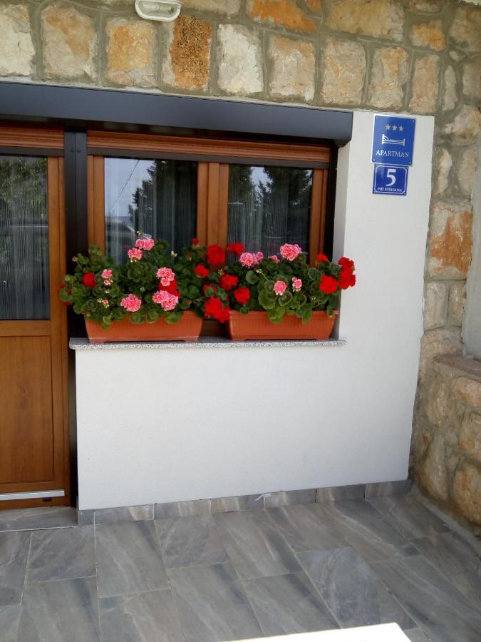 Apartment Plitvice Starigrad Paklenica Exterior photo